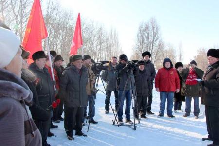 Коммунисты и комсомольцы Самарской области отметили 130-ю годовщину со дня рождения В.И. Чапаева