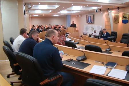 Ханты-Мансийский АО. Провал депутатского лобби "Сибпромстроя" и «Единой России» на публичных слушаниях в Сургуте