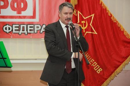 Республика Крым. Коммунисты шествием и митингом отметили День Советской Армии и Военно-Морского Флота