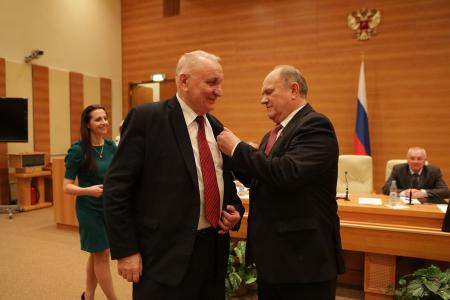 Г.А. Зюганов наградил депутатов фракции КПРФ в Госдуме
