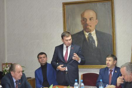 Красноярский край. Ю.В. Афонин встретился с партийным активом южных районов края