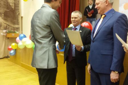 Санкт-Петербург. С.М. Пантелеев вручил дипломы выпускникам Промышленно-технологического колледжа