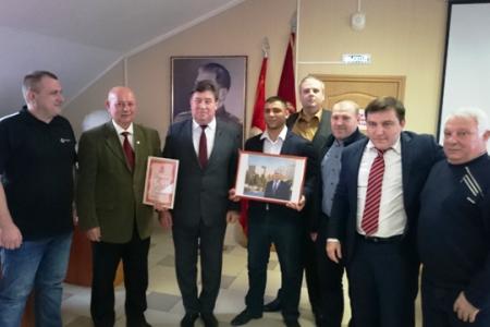 Лидер ставропольских коммунистов Виктор Гончаров: Мы продолжим использовать трибуну депутата для распространения идей КПРФ и укрепления её авторитета