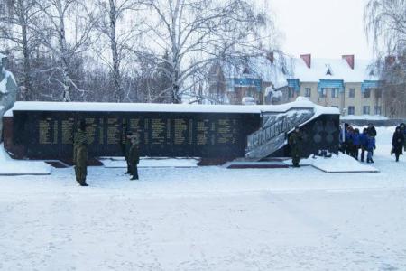 Ульяновская область. Коммунисты возложили венок в память о погибших войнах-афганцах