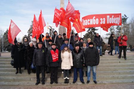 Волгоград. В канун дня Победы в Сталинградской битве коммунисты и комсомольцы проводят памятные акции