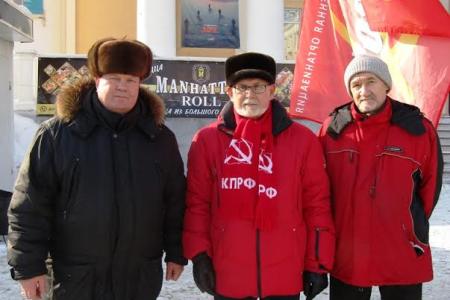 Курган. Зауральские коммунисты провели серию мероприятий ко Дню Советской Армии и Военно-Морского Флота