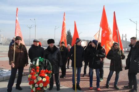 Забайкальские коммунисты приняли участие в мероприятиях в честь Дня Советской Армии и Военно-морского Флота