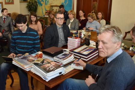 От либерального Февраля к пролетарскому Октябрю