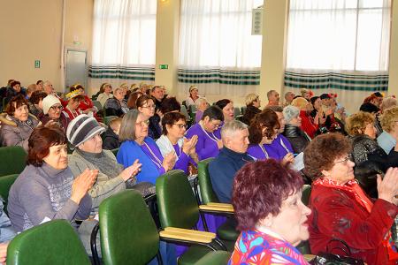 «И вновь продолжается бой!». Коммунисты в Барнауле провели концерт, посвященный 100-летию Великого Октября