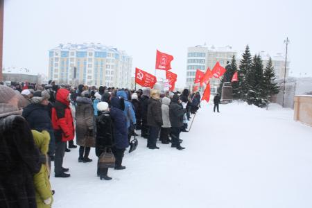 Массовой митинг КПРФ в Нарьян-Маре: Жители Ненецкого автономного округа потребовали отставки губернатора