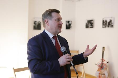В Новосибирске открылась фотовыставка, посвященная Фиделю Кастро