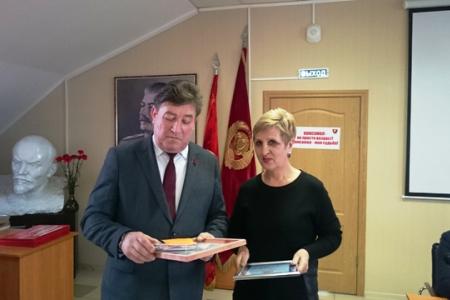 Лидер ставропольских коммунистов Виктор Гончаров: Мы продолжим использовать трибуну депутата для распространения идей КПРФ и укрепления её авторитета