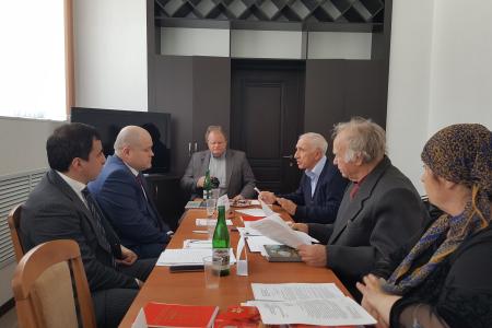 Карачаево-Черкесская Республика. В приемной в Черкесске А.Ж. Бифова проведен прием избирателей 