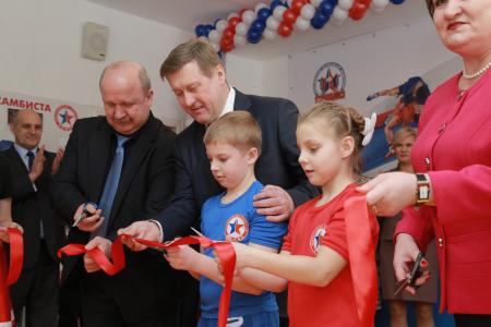 Мэр-коммунист Анатолий Локоть принял участие в открытии первого зала самбо в Новосибирске