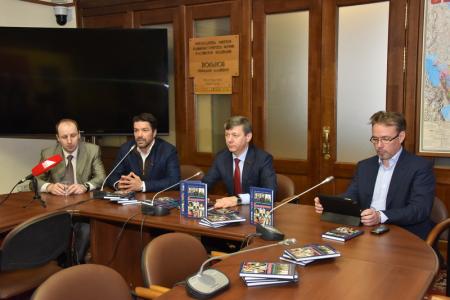 «Этими именами стоит гордиться». В Госдуме прошла презентация книги «Гордость советской Белоруссии»