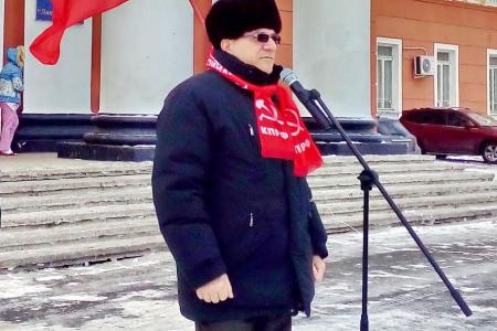 Приморский край. Под флагами КПРФ в городе Артеме прошел митинг протеста против жилищно-коммунального беспредела