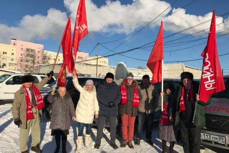Впервые по городам Арктического региона прошел автопробег КПРФ и ЛКСМ