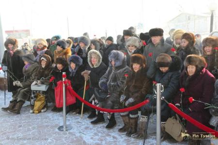 Якутские коммунисты приняли участие в митинге в память воинов-якутян, погибших на озере Ильмень в 1943 году
