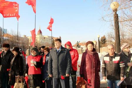 Челябинские коммунисты приняли участие в торжественной церемонии в честь Дня Советской Армии и Военно-Морского Флота