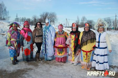 Коммунисты Тюменской области провели народные гуляния по случаю масленицы
