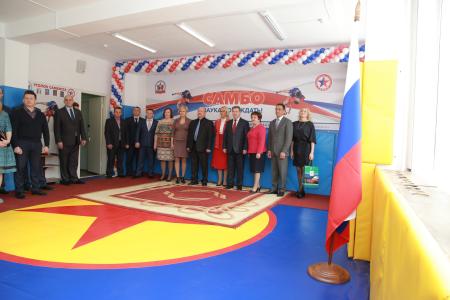 Мэр-коммунист Анатолий Локоть принял участие в открытии первого зала самбо в Новосибирске