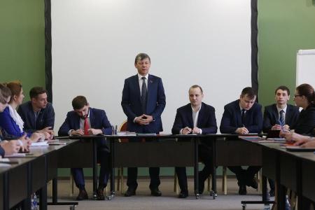 Д.Г. Новиков открыл обучение 20-го потока слушателей в Центре политической учебы ЦК КПРФ