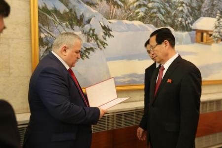 К.К. Тайсаев принял участие в приеме в Посольстве КНДР, организованном по случаю 75-летия со дня рождения Ким Чен Ира