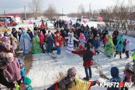 Коммунисты Тюменской области провели народные гуляния по случаю масленицы