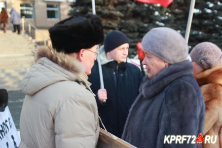 Тюменские коммунисты продолжают отстаивать интересы пенсионеров города Тюмени