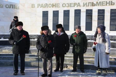Якутские коммунисты приняли участие в митинге в память воинов-якутян, погибших на озере Ильмень в 1943 году