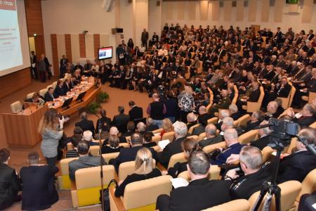 "Крепить оборону страны!". В преддверии 99-летия Советской Армии коммунисты на "круглом столе" в Госдуме обсудили вопросы Армии, военной науки и промышленности