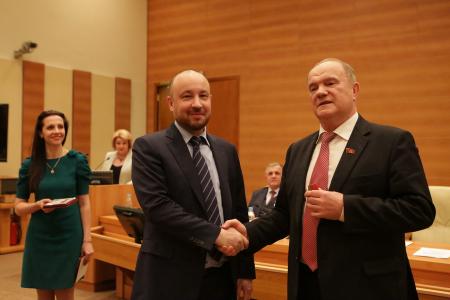 Г.А. Зюганов наградил депутатов фракции КПРФ в Госдуме