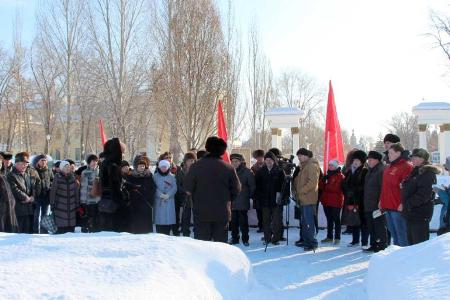 Коммунисты и комсомольцы Самарской области отметили 130-ю годовщину со дня рождения В.И. Чапаева