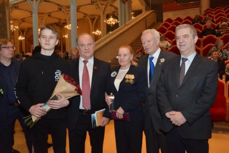 «Благодарю Вас за верность нашей Родине и великой дружбе народов». Г.А. Зюганов поздравил с юбилеем Народного артиста РСФСР М.И. Ножкина на его творческом вечере