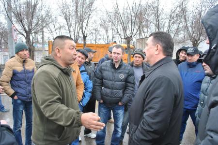 Астраханские коммунисты поддержали акцию дальнобойщиков