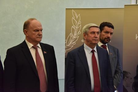 «Важно, чтобы Крым чувствовал нашу заботу». Г.А. Зюганов выступил на открытии фотовыставки в Госдуме «Крымская весна»