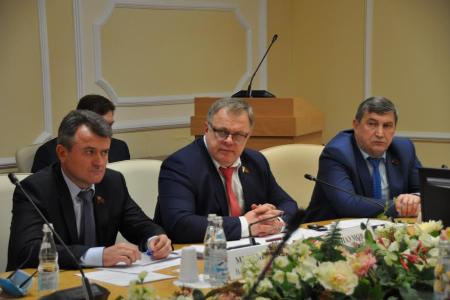 Подмосковные коммунисты провели заседание круглого стола по проблемам обманутых дольщиков