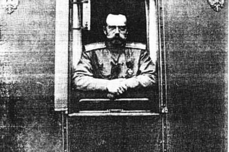 Проект KPRF.RU "Хроника революции". 21 марта 1917 года: Николай Романов отправлен в Царское село под арест, где Корниловым уже арестована Александра Федоровна, В.И.Ленин пишет следующую статью из цикла «Письма из далека»