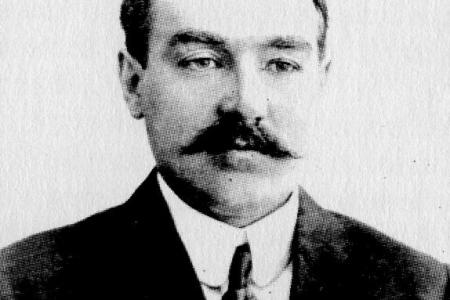 Проект KPRF.RU "Хроника революции". 9 марта 1917 года: бастует 200 тысяч рабочих Петрограда, на Невском толпы протестующих, оружие пока не применяется