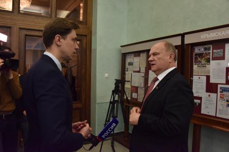 «Важно, чтобы Крым чувствовал нашу заботу». Г.А. Зюганов выступил на открытии фотовыставки в Госдуме «Крымская весна»