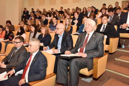 В.И. Кашин провел парламентские слушания о законодательном обеспечении развития переработки сельскохозяйственной продукции