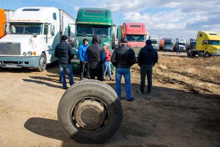 В регионах начались акции протеста дальнобойщиков против «Платона»