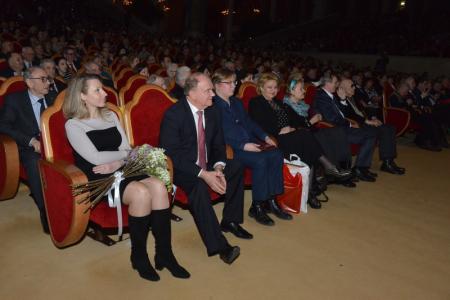 «Благодарю Вас за верность нашей Родине и великой дружбе народов». Г.А. Зюганов поздравил с юбилеем Народного артиста РСФСР М.И. Ножкина на его творческом вечере