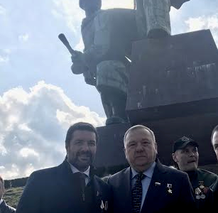 Депутаты-коммунисты К.К. Тайсаев и А.А. Ющенко принимают участие в торжественных мероприятиях по случаю третьей годовщины воссоединения Крыма с Россией