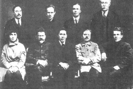Проект KPRF.RU "Хроника революции". 10 марта 1917 года: Первый день всеобщей забастовки, генерал Хабалов грозит применить оружие, бюро ЦК РСДРП(б) об агитации в войсках