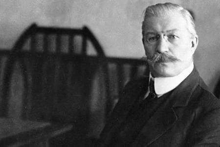 Проект KPRF.RU "Хроника революции". 12 марта 1917 года: Созывается Совет рабочих и солдатских депутатов. Начинается вооружёное восстание солдат