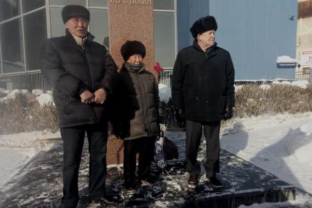 Гвоздики от коммунистов Якутии