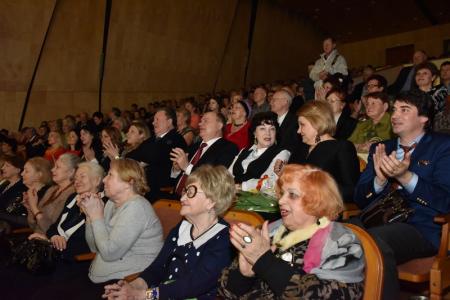 Г.А. Зюганов: «Женщина выносила под сердцем весь род человеческий»