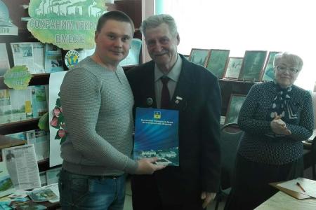 Волгоградская область, г.Волжский. 80-летний юбилей отметил поэт и прозаик В.И. Бирюков 