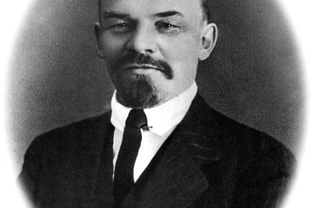 Проект KPRF.RU "Хроника революции". 17 марта 1917 года: Ленин определяет основные задачи момента, Св.Синод о новой эре в жизни Церкви, смотр войск на Красной площади